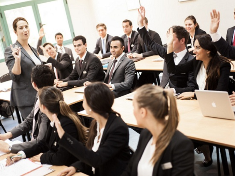 Đào tạo nâng cao ngành quản lý khách sạn tại Đức